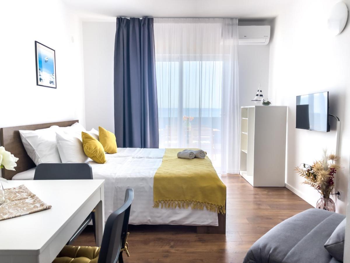 Apartments Goro Podstrana Ngoại thất bức ảnh