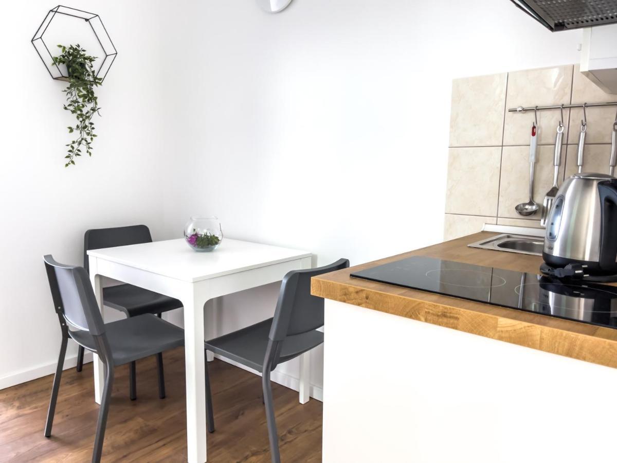 Apartments Goro Podstrana Ngoại thất bức ảnh